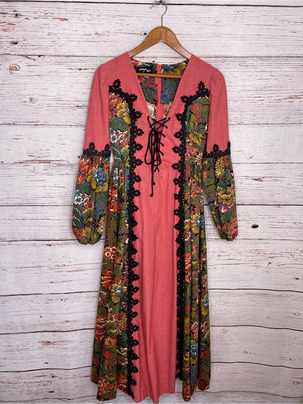 Gunne Sax vintage 1969 black label renaissance revival tapestry dress - Picture 2 of 15